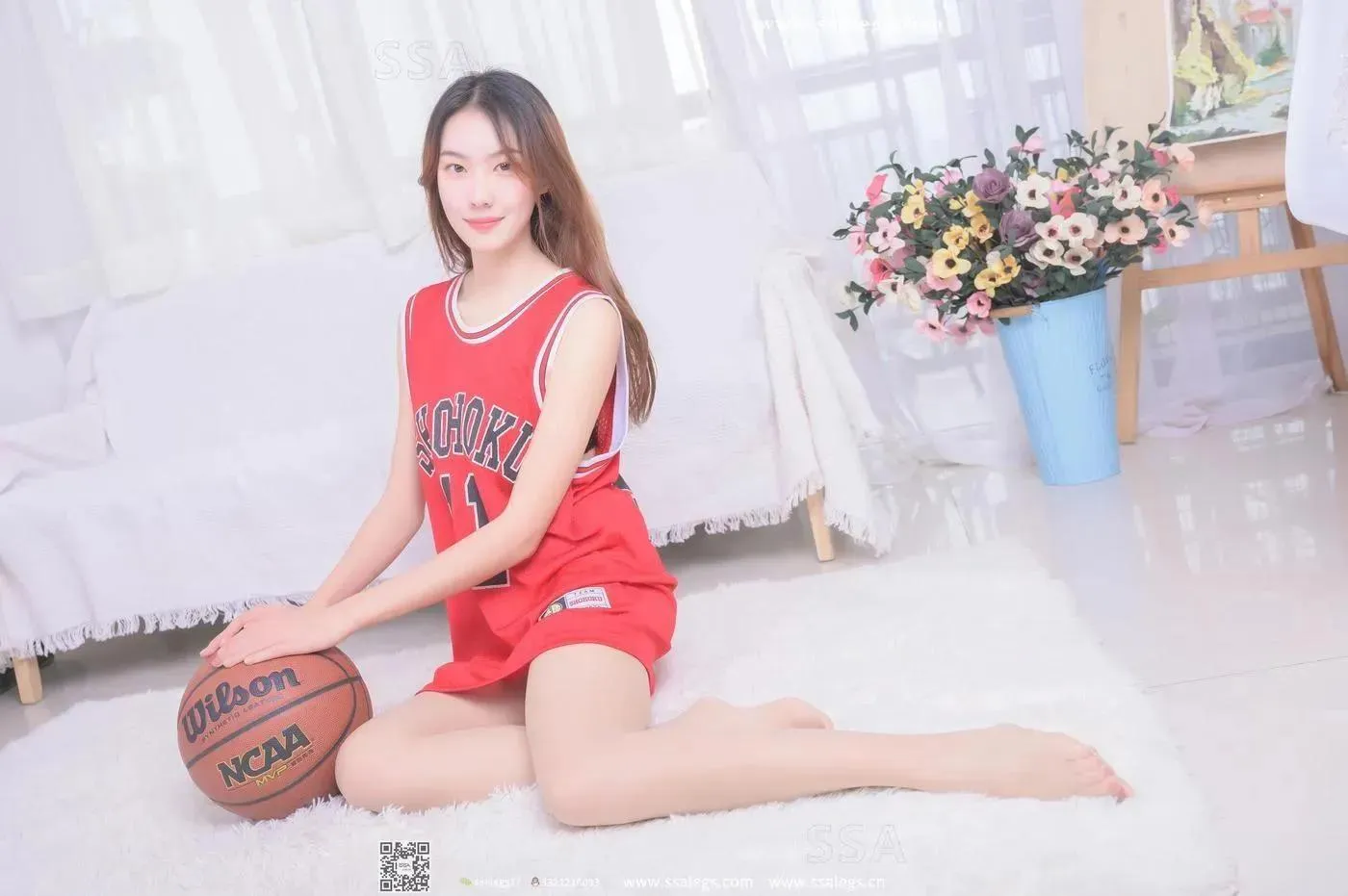[SSA丝社]超清写真 NO.325 素素小姐姐放假在家穿丝袜陪你玩篮球(下) [79P]插图2